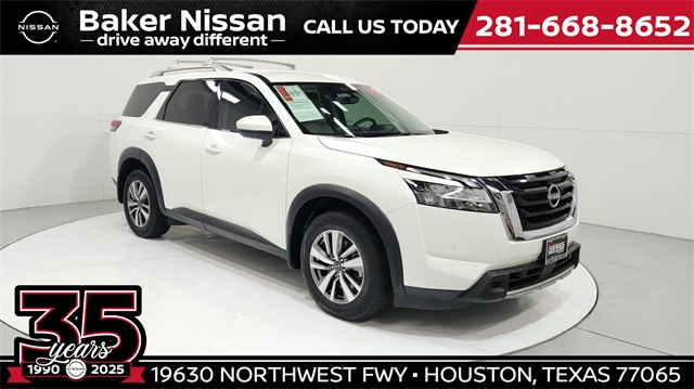 2023 Nissan Pathfinder SL